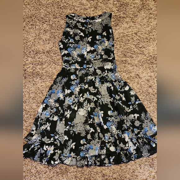 *Rickis Dress* - Picture 2 of 2